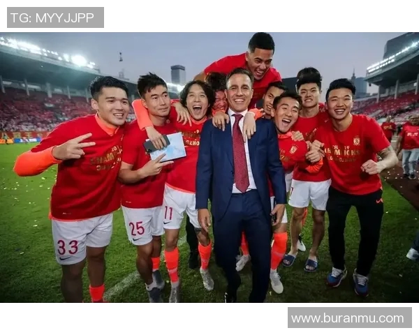 广州足球队配合排名创新高展现团队实力与战术水平提升 广州足球队配合排名创新高展现团队实力与战术水平提升