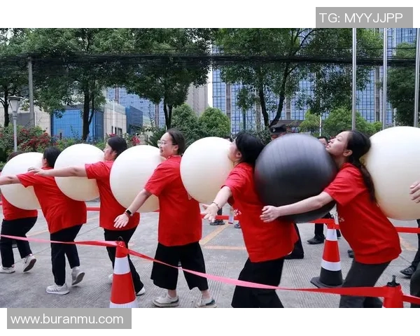 上海乒乓球队的团队协作之道:凝聚力与默契的完美结合 上海乒乓球队的团队协作之道:凝聚力与默契的完美结合