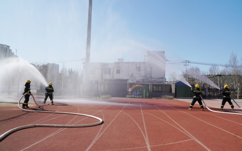 南宫28NG相信品牌力量山东各地普遍展开“天下中小门生宁静教诲日” 消防主题宣扬(图4)
